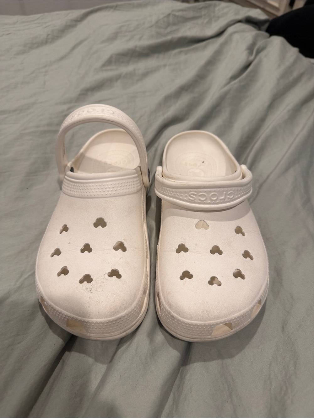 CROCS Classic Clog in White Disney